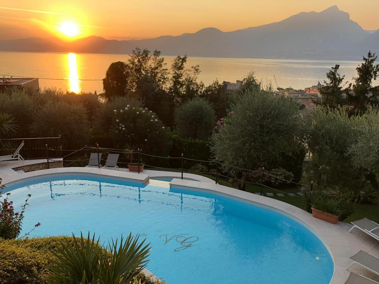 Appartamento La Perla Torri Del Benaco Exteriör bild